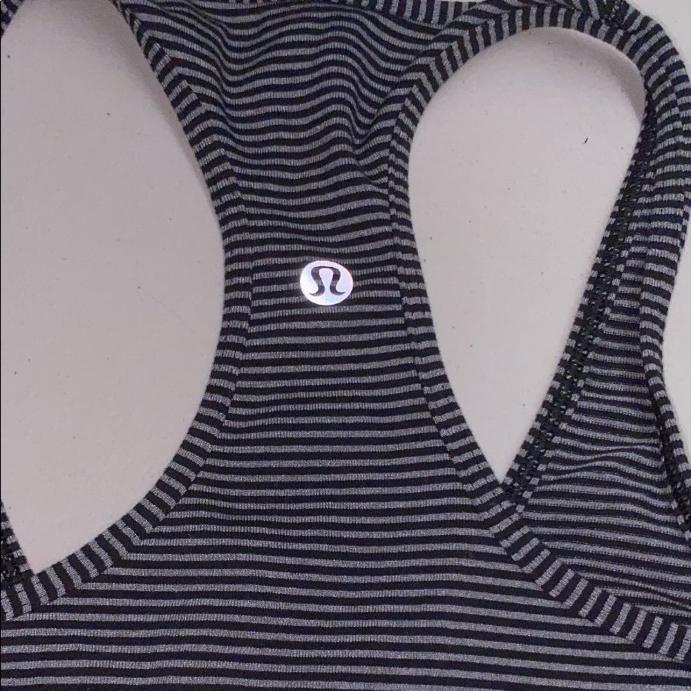 lululemon black & white size 4 RARE workout tank